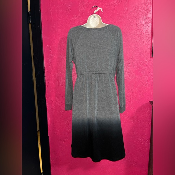 Torrid plus size grey and blue Ombre sweatshirt dress. Size 0 - Picture 9 of 14